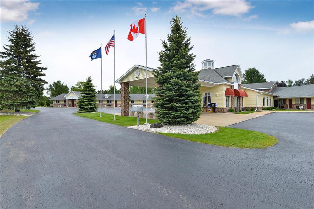 Best Western Of Harbor Springs Exterior photo
